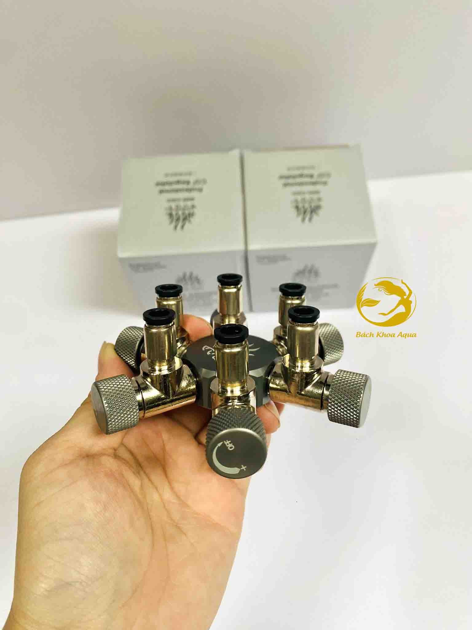 Van chia 6 CO2  Week Aqua