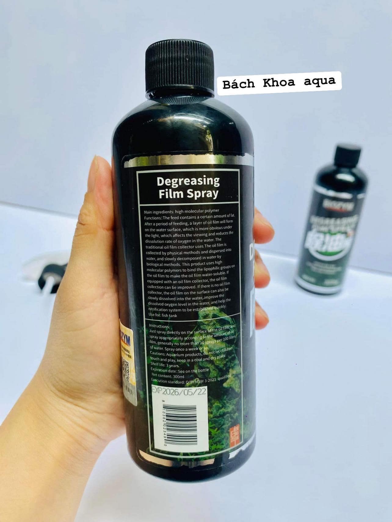 Chai xịt Biozym xử lý váng bề mặt bể cá - 300ML