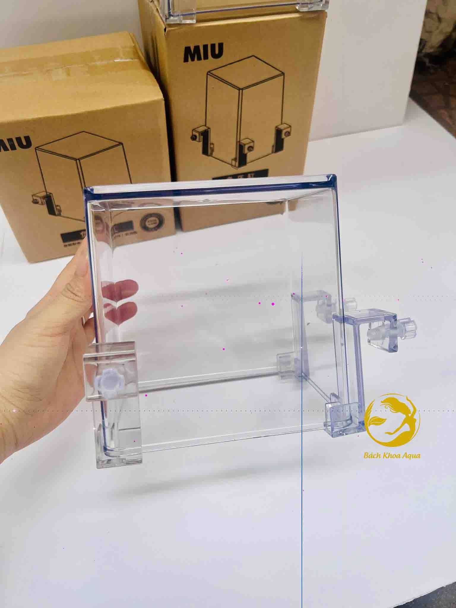 Hồ úp ngược chất liệu Acylic trong suốt