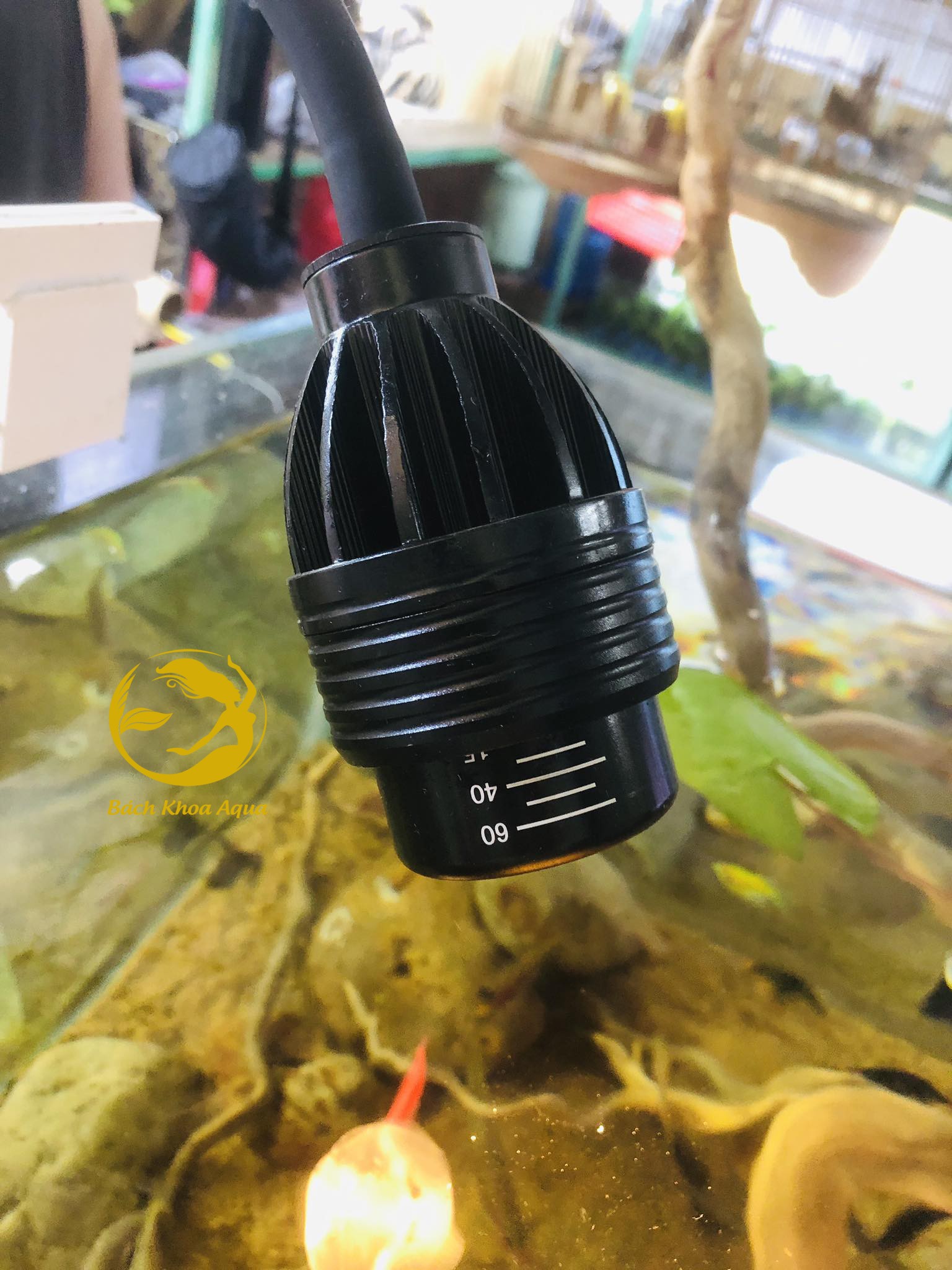 Đèn Led rọi 3 chế độ màu - điều chỉnh tiêu cự 9w/12w cho bể cá