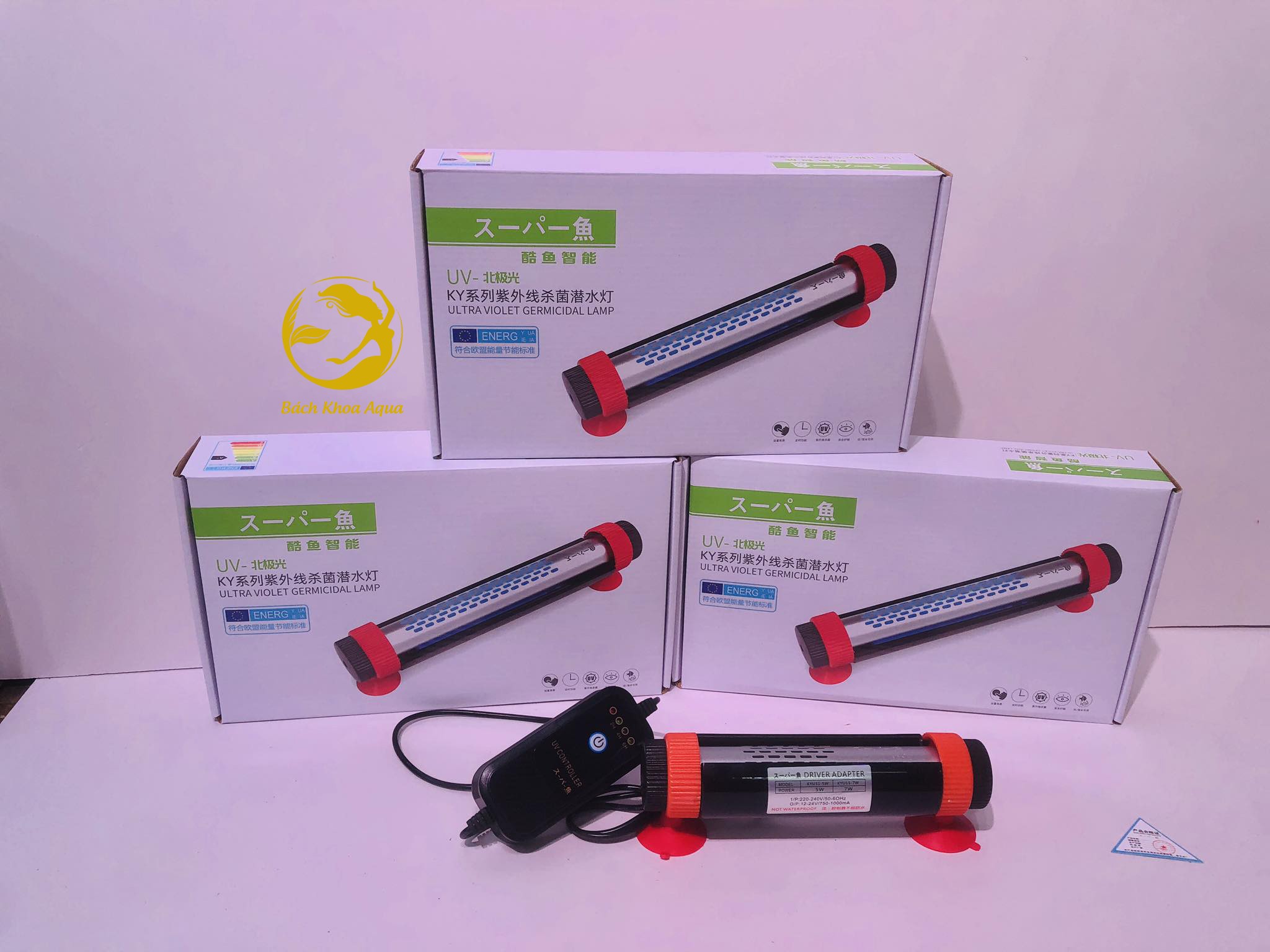 Đèn UV Nhật Bản giúp diệt rêu và khử khuẩn cho bể cá có hẹn giờ thông minh